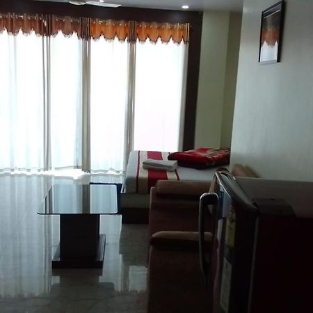 Hotel Rajmahal 塔拉皮斯 外观 照片